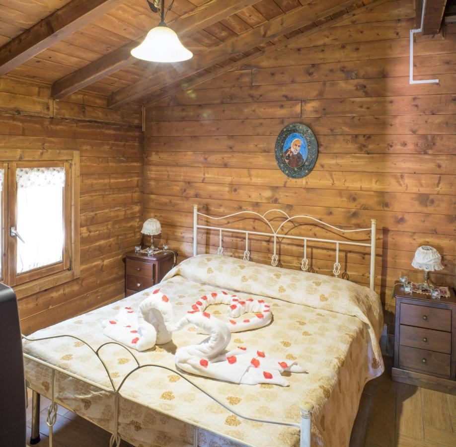 Rooms & Restaurant Il Castagneto Campagna Eksteriør bilde
